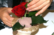 5.周りの花も入れていきます